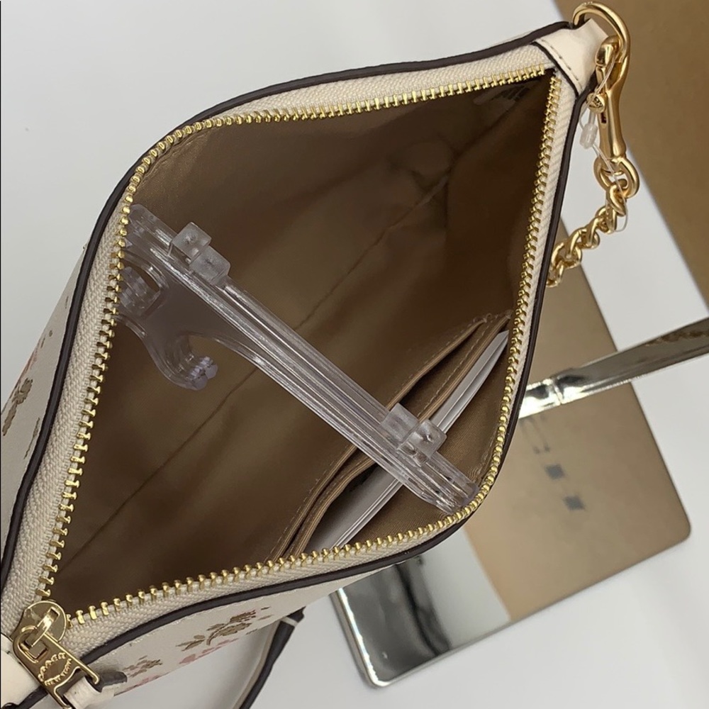 COACH ZIP TOP CROSSBODY WITH ROSE BOUQUET PRINT - Picture 15 of 16